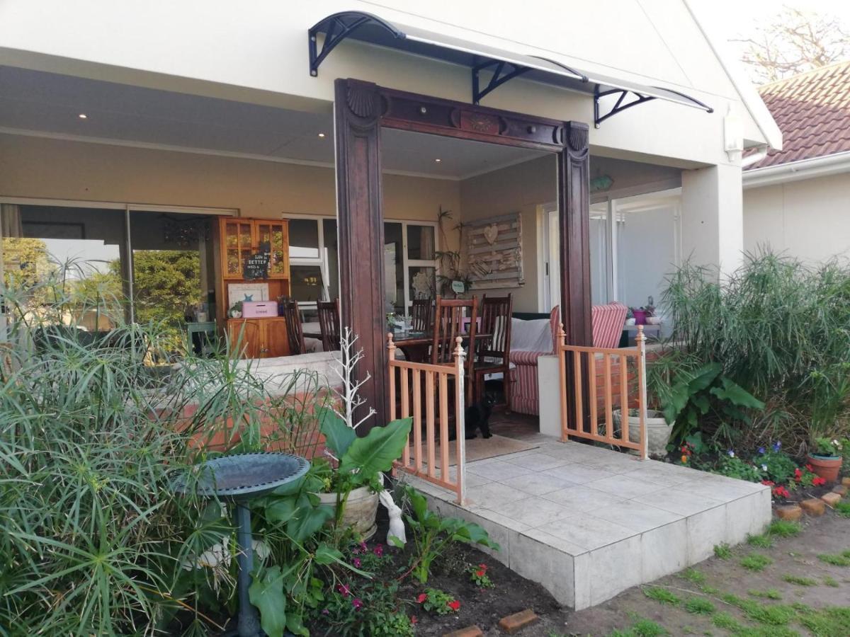 The Coelacanth Guest House And Beach Thyme Self Catering Kiddʼs Beach Kültér fotó