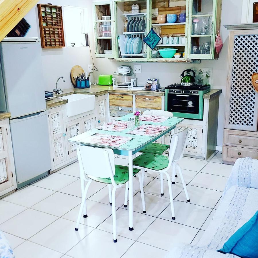 The Coelacanth Guest House And Beach Thyme Self Catering Kiddʼs Beach Kültér fotó