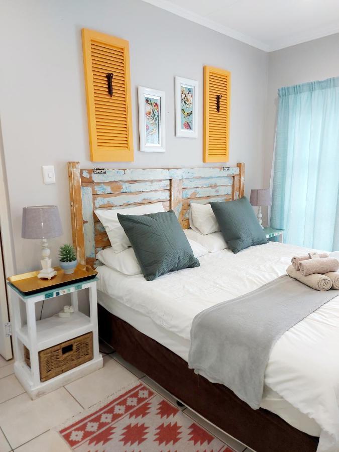 The Coelacanth Guest House And Beach Thyme Self Catering Kiddʼs Beach Kültér fotó