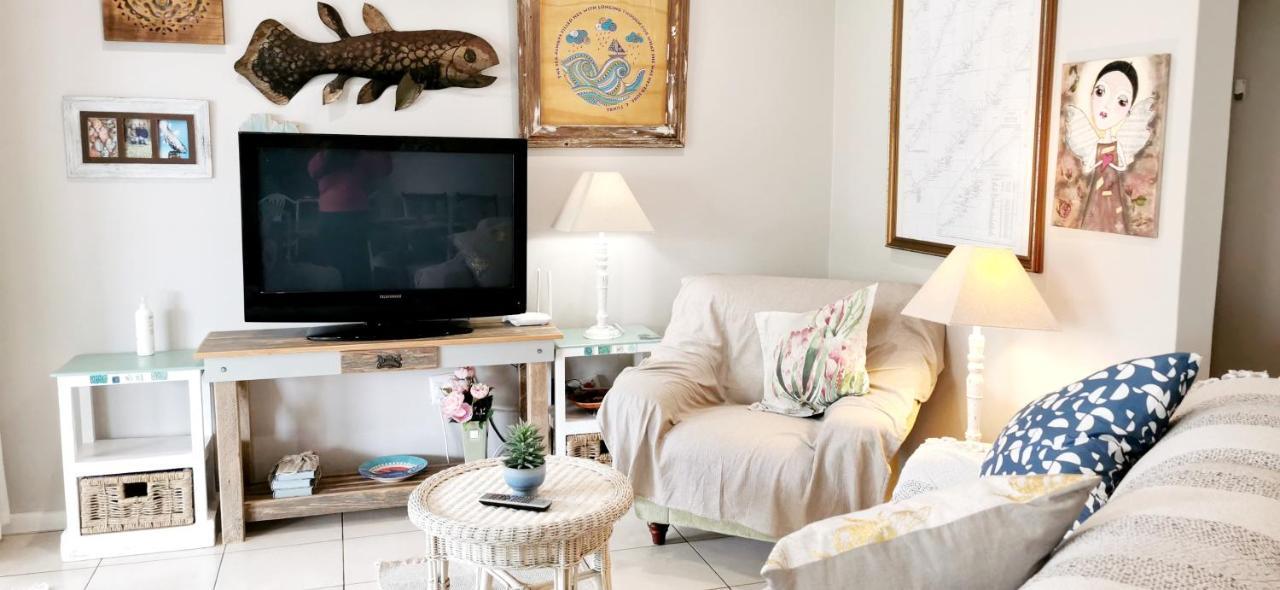 The Coelacanth Guest House And Beach Thyme Self Catering Kiddʼs Beach Kültér fotó