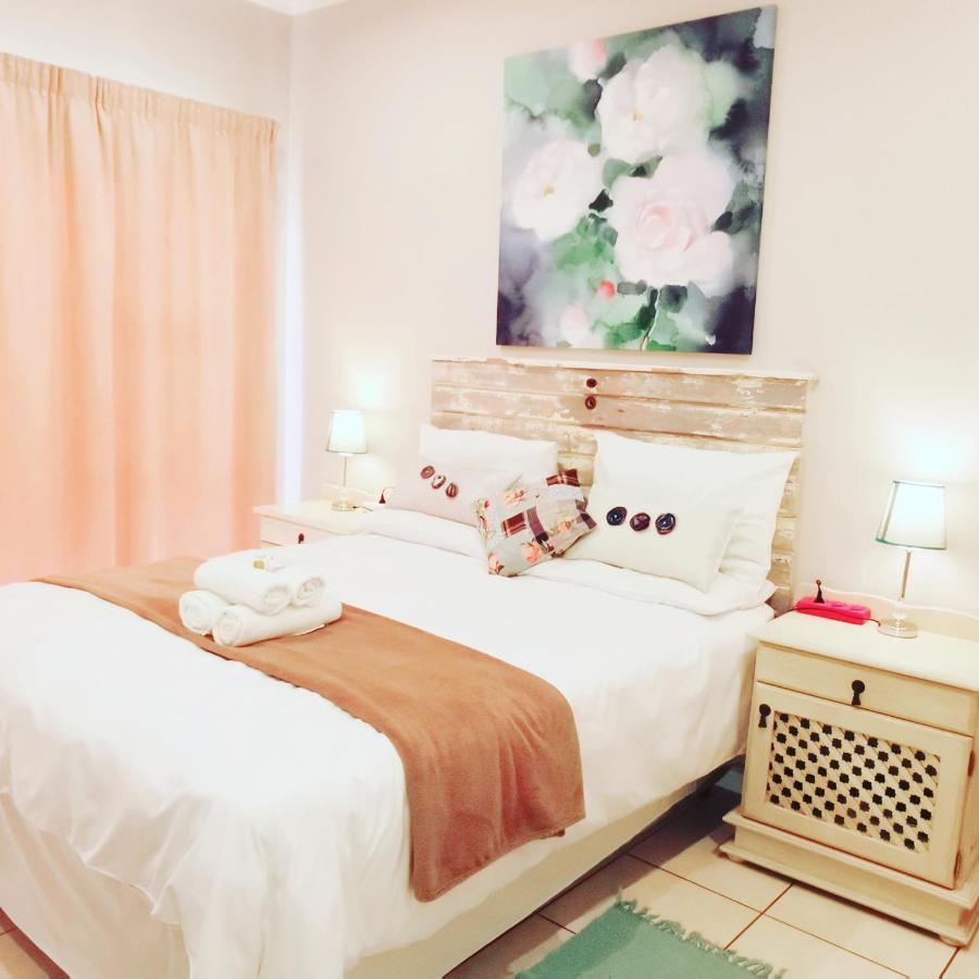 The Coelacanth Guest House And Beach Thyme Self Catering Kiddʼs Beach Kültér fotó