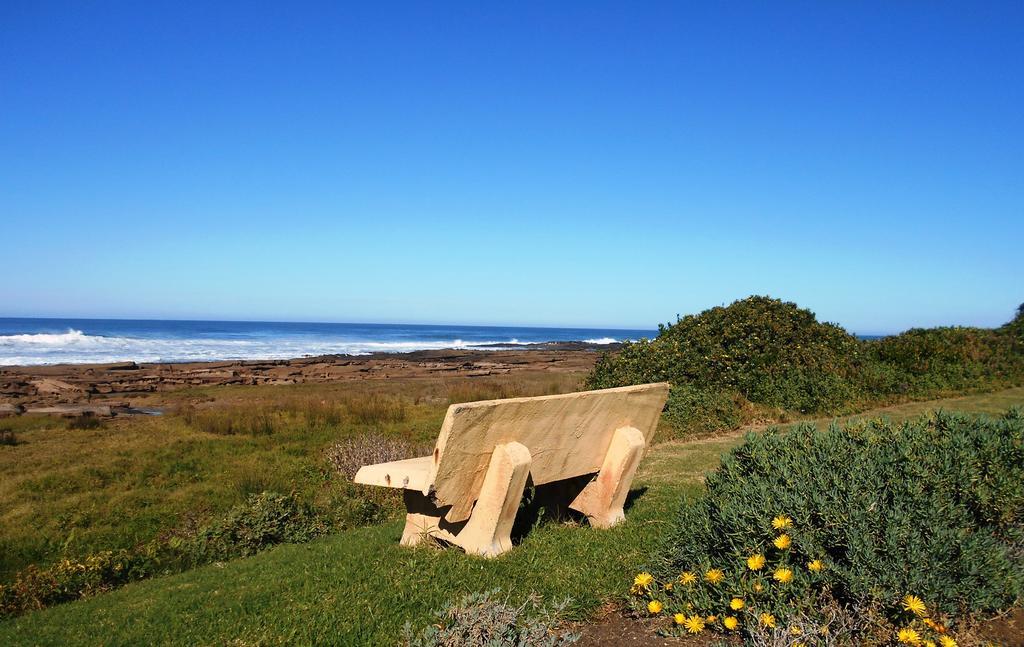The Coelacanth Guest House And Beach Thyme Self Catering Kiddʼs Beach Kültér fotó