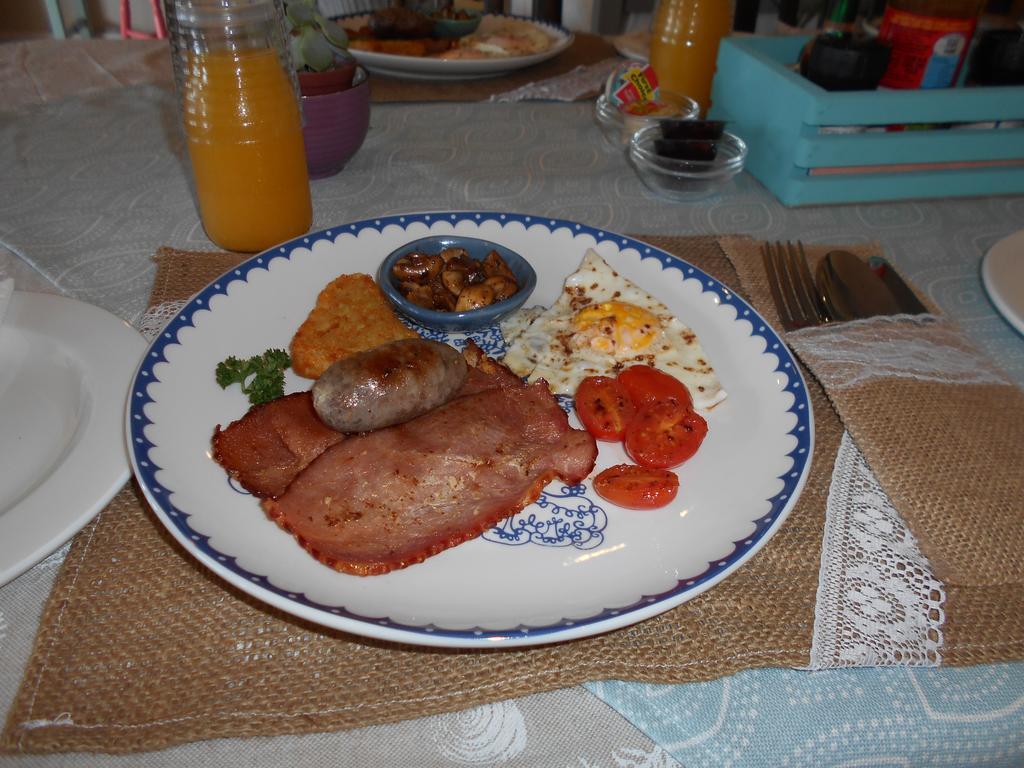 The Coelacanth Guest House And Beach Thyme Self Catering Kiddʼs Beach Kültér fotó