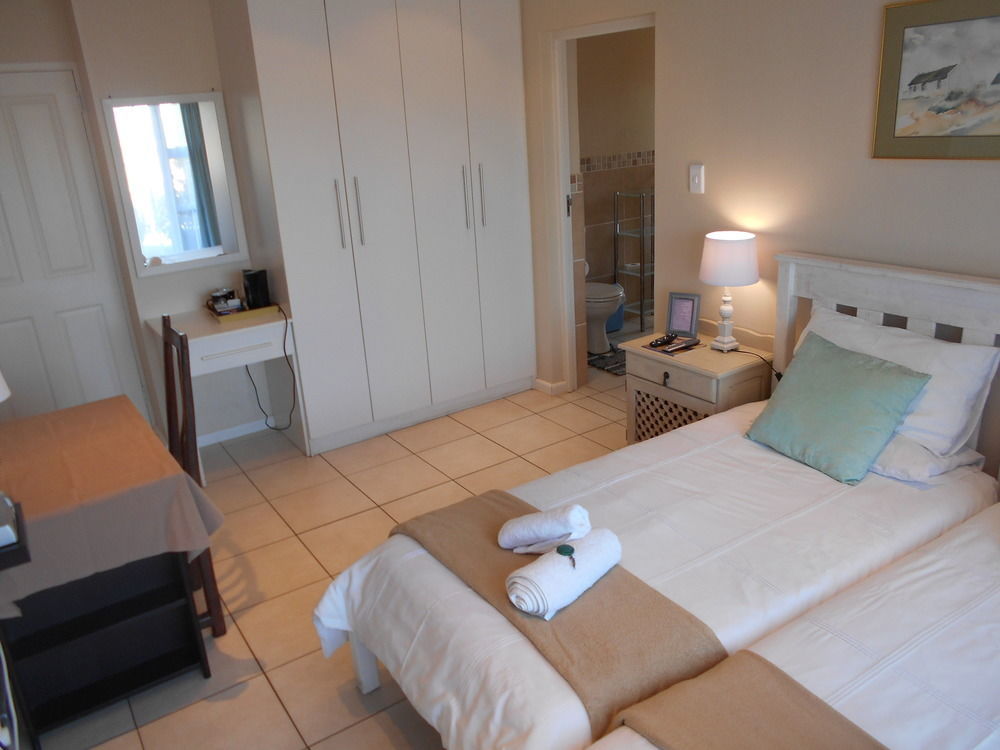 The Coelacanth Guest House And Beach Thyme Self Catering Kiddʼs Beach Kültér fotó